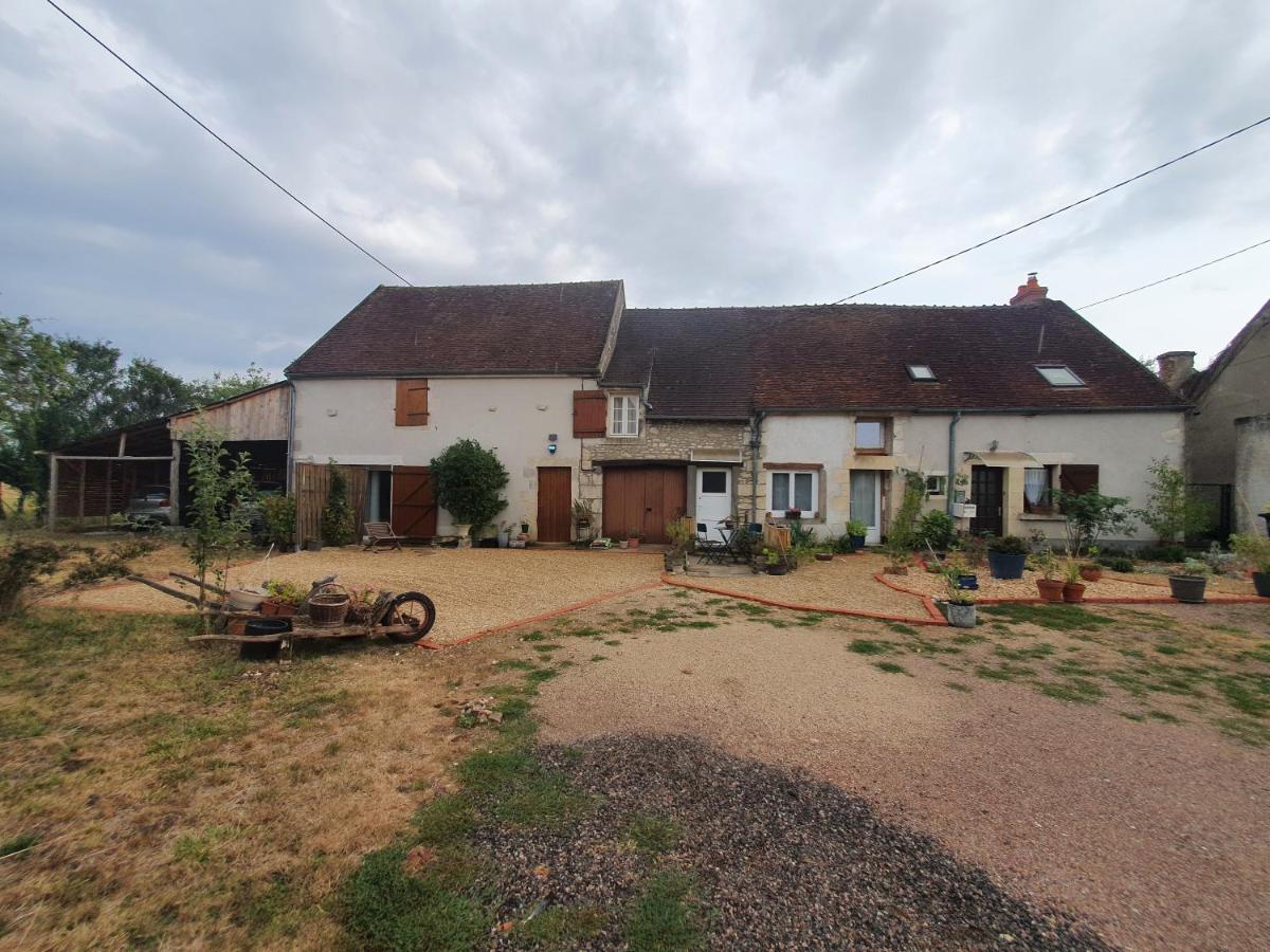 فيلا Logis Cote Cour Varennes-les-Narcy المظهر الخارجي الصورة